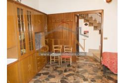 Casa con garage - Carife (AV), via Madonna delle Grazie, a pochi passi da piazza San Giovanni, proponiamo in vendita casa di complessivi mq. 98,00