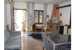 Casa indipendente  - Carife, casa singola di complessivi mq. 50,00 ed ubicata sulla centralissima via Roma (II Vicolo). L'abitazione si sviluppa su due livelli