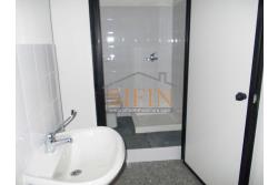 Locale Commerciale - Grottaminarda, locale commerciale mq. 160,00 in zona centralissima con vetrina su Corso Vittorio Veneto e doppio accesso da via Piave