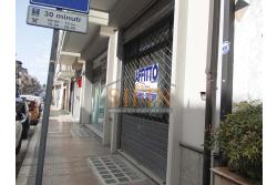 Locale Commerciale - Grottaminarda, locale commerciale mq. 160,00 in zona centralissima con vetrina su Corso Vittorio Veneto e doppio accesso da via Piave