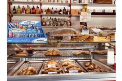Lounge-Bar Grottaminarda - Grottaminarda, su strada ad alto flusso veicolare (S.S. 90) e con parcheggio, proponiamo in locazione, non il solito locale, ma un Bus Bar, rifinito e pronto all'uso