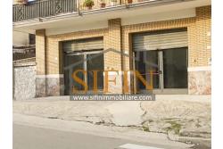 Locale Commerciale - Grottaminarda (AV), via Condotto, proponiamo in locazione locale commerciale di mq. 135,00 ca.