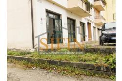 Locale  - Grottaminarda, via G. Verdi, proponiamo in vendita locale di mq. 66,0