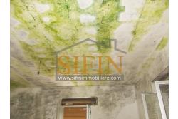 Casa con Terreno - Zungoli (AV) proponiamo in vendita un fabbricato da ristrutturare di mq. 130,00 ca. composto da due vani abitativi di mq. 50,00 ca. ed un vano deposito/cantina di mq. 80,00 ca. oltre a mq. 11.000,00 ca. di terreno 