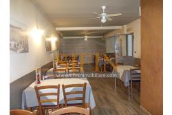 Pizzeria Friggitoria - Grottaminarda (AV), in zona centrale ad alto flusso veicolare, proponiamo in affitto 