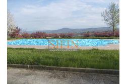 Villa con Piscina - Melito Irpino, nella immediata periferia, proponiamo in vendita villa di complessivi mq. 450,00 ca. oltre a mq. 10.500,00 di giardino