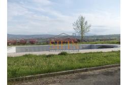Villa con Piscina - Melito Irpino, nella immediata periferia, proponiamo in vendita villa di complessivi mq. 450,00 ca. oltre a mq. 10.500,00 di giardino