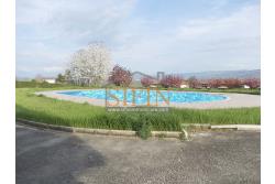 Villa con Piscina - Melito Irpino, nella immediata periferia, proponiamo in vendita villa di complessivi mq. 450,00 ca. oltre a mq. 10.500,00 di giardino