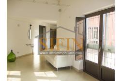 Villa con iardino - Frigento (AV) via San Rocco, a soli 500 metri dal cuore del centro cittadino, proponiamo in vendita Villa di complessivi mq. 430,00 oltre a mq. 800,00 di giardino di cui circa la met pavimentata