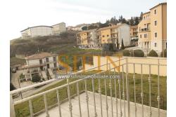 Villa con iardino - Frigento (AV) via San Rocco, a soli 500 metri dal cuore del centro cittadino, proponiamo in vendita Villa di complessivi mq. 430,00 oltre a mq. 800,00 di giardino di cui circa la met pavimentata