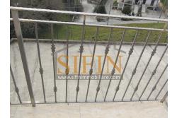 Villa con iardino - Frigento (AV) via San Rocco, a soli 500 metri dal cuore del centro cittadino, proponiamo in vendita Villa di complessivi mq. 430,00 oltre a mq. 800,00 di giardino di cui circa la met pavimentata
