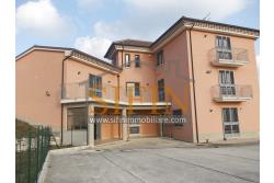 Villa con iardino - Frigento (AV) via San Rocco, a soli 500 metri dal cuore del centro cittadino, proponiamo in vendita Villa di complessivi mq. 430,00 oltre a mq. 800,00 di giardino di cui circa la met pavimentata