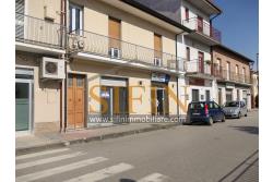 Locale Commerciale - Grottaminarda, via Ciarpignano o via Francesco Flammia, difronte alla facolt della SUN, proponiamo in locazione locale commerciale di mq. 40,00