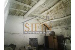 Rudere con terreno - Grottaminarda, su S.S. 90 (Contrada Cognole), proponiamo in vendita deposito di mq. 65,00 ca. completamente da ristrutturare con terreno adiacente di mq. 2.000,00 ca. avente destinazione urbanistica agricola.