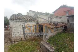 Rudere con terreno - Grottaminarda, su S.S. 90 (Contrada Cognole), proponiamo in vendita deposito di mq. 65,00 ca. completamente da ristrutturare con terreno adiacente di mq. 2.000,00 ca. avente destinazione urbanistica agricola.