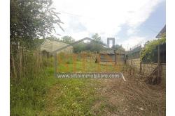 Rudere con terreno - Grottaminarda, su S.S. 90 (Contrada Cognole), proponiamo in vendita deposito di mq. 65,00 ca. completamente da ristrutturare con terreno adiacente di mq. 2.000,00 ca. avente destinazione urbanistica agricola.
