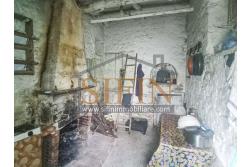 Rudere con terreno - Grottaminarda, su S.S. 90 (Contrada Cognole), proponiamo in vendita deposito di mq. 65,00 ca. completamente da ristrutturare con terreno adiacente di mq. 2.000,00 ca. avente destinazione urbanistica agricola.