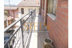 Casa con garage  - Nel cuore di Sant'Angelo all'Esca, nel suggestivo scenario del centro storico, proponiamo in vendita un'esclusiva casa singola di 200 mq complessivi, disposta su due livelli.
