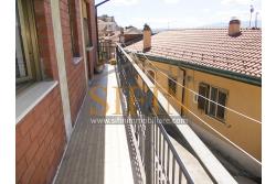 Casa con garage  - Nel cuore di Sant'Angelo all'Esca, nel suggestivo scenario del centro storico, proponiamo in vendita un'esclusiva casa singola di 200 mq complessivi, disposta su due livelli.