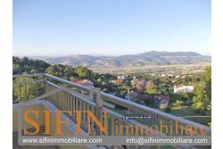 Villa con Giardino - Villa di mq. 350,00 con giardino vendita Frigento localit Pagliara