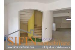 Villa con Giardino - Villa di mq. 350,00 con giardino vendita Frigento localit Pagliara