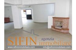 Villa con Giardino - Villa di mq. 350,00 con giardino vendita Frigento localit Pagliara
