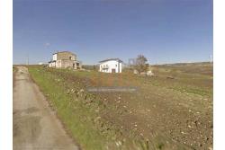 Casa con tre ettari di terreno - Casa di mq. 300,00 con mq. 33.000,00 di terreno con rudere di mq. 130,00