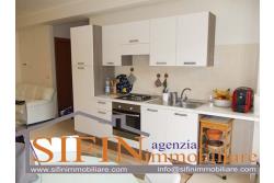 Appartamento con due garages - appartamento mq 150,00 con due garage in vendita ad ariano irpino