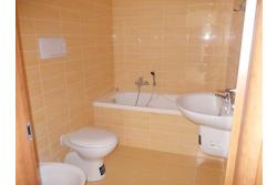 Appartamento con due garages - appartamento mq 150,00 con due garage in vendita ad ariano irpino