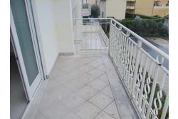 Appartamento con due garages - appartamento mq 150,00 con due garage in vendita ad ariano irpino