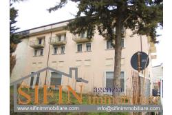 Locale con deposito - Grottaminarda, locale commerciale di mq. 150,00 pi 150,00 di deposito in vendita in zona centralissima
