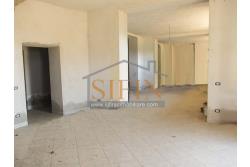 Villa con Giardino - Melito irpino, proponiamo in vendita villa di mq. 900,00 ca. con mq. 2000,00 di giardino, ubicata nell'immediata periferia, in contesto residenziale e panoramico