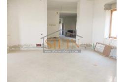 Villa con Giardino - Melito irpino, proponiamo in vendita villa di mq. 900,00 ca. con mq. 2000,00 di giardino, ubicata nell'immediata periferia, in contesto residenziale e panoramico