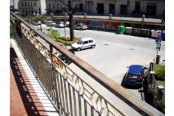 Appartamento con terrazzo - Bonito, sulla centralissima via Roma, proponiamo in vendita appartamento e mansarda posti rispettivamente al secondo e terzo piano per un totale di mq. 130,00