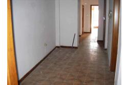 Appartamento con terrazzo - Bonito, sulla centralissima via Roma, proponiamo in vendita appartamento e mansarda posti rispettivamente al secondo e terzo piano per un totale di mq. 130,00
