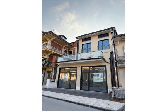 Locale Commerciale  - Affitto - Grottaminarda (AV)