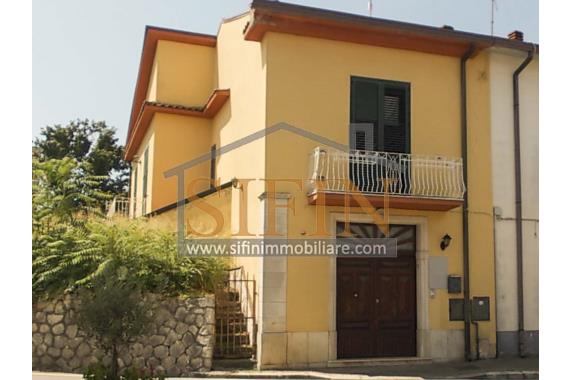 Casa con Giardino - Vendita - Taurasi (AV)