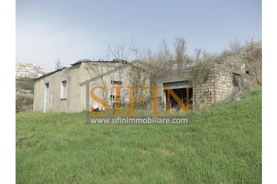 Casa con Terreno - Vendita - Zungoli (AV)