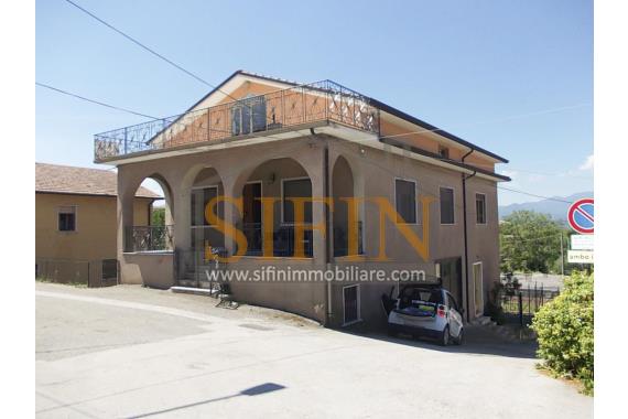 Villa con Giardino - Vendita - Villamaina (AV)