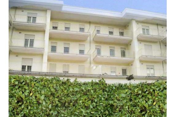Appartamento con due garages - Vendita - Ariano Irpino Localit Cardito