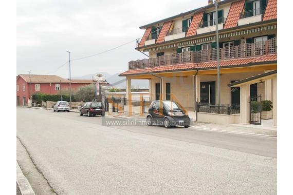 Locale Commerciale  - Affitto - Fontanarosa via I Maggio