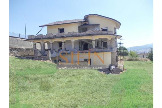 Villa con Giardino - Vendita - Melito Irpino via Fontana del Bosco