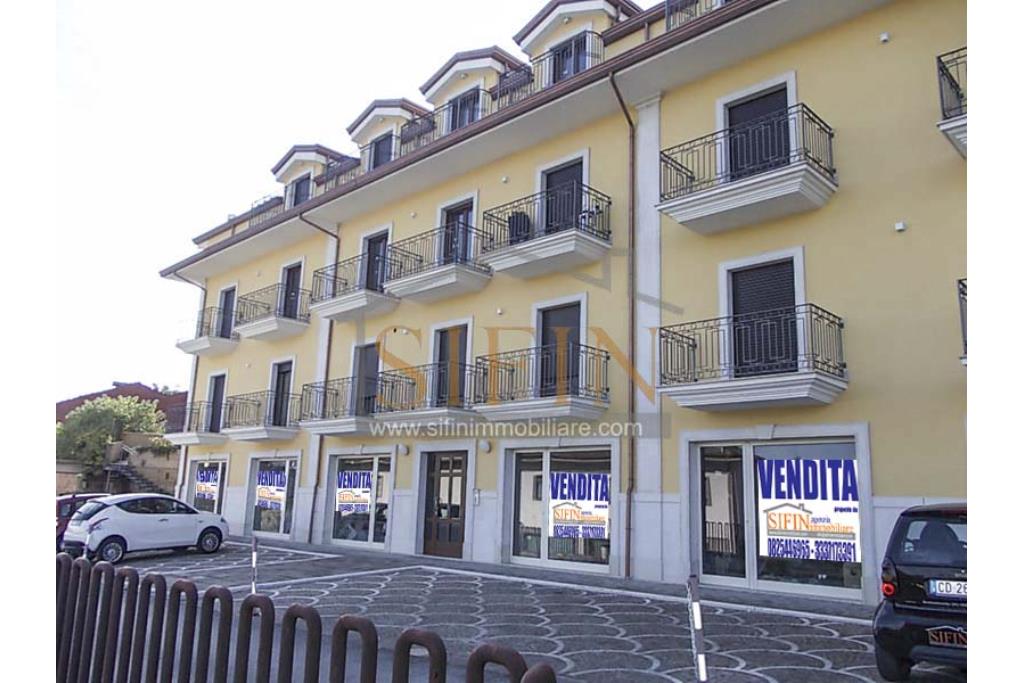 Appartamento con 4 posti auto - appartamento di nuova costruzione in vendita a Grottaminarda di mq. 75,00. ca oltre deposito di mq. 35,00 