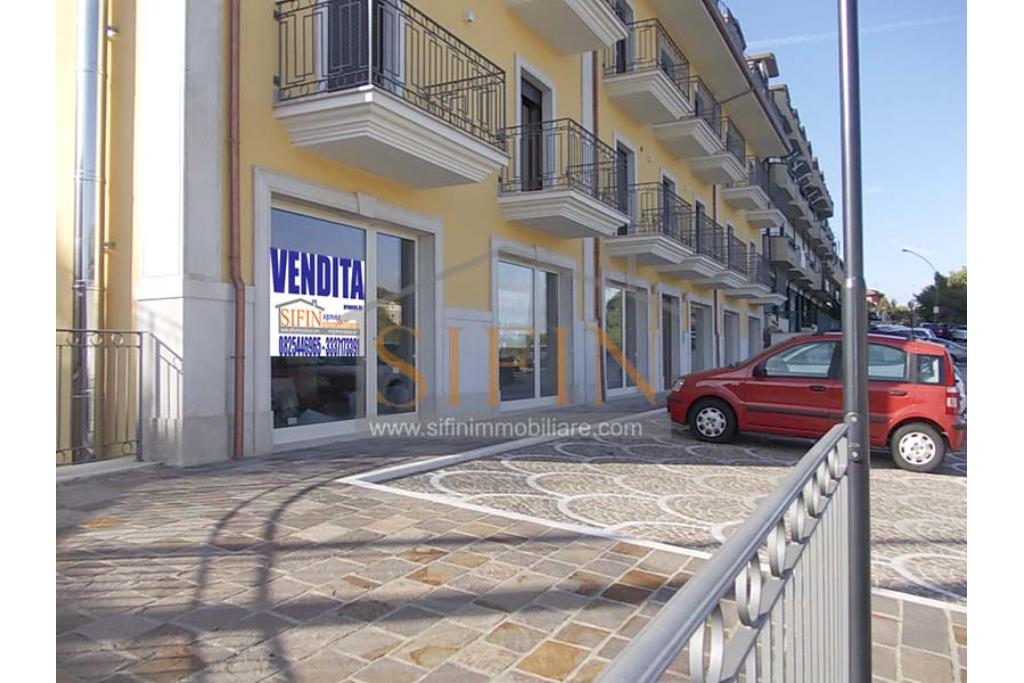 Appartamento con 4 posti auto - appartamento di nuova costruzione in vendita a Grottaminarda di mq. 75,00. ca oltre deposito di mq. 35,00 