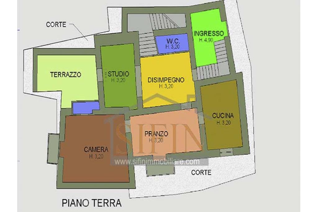 Casa padronale - Casalbore, via F. Gallo, in pieno centro storico e a poca distanza dalla Torre Normanna, proponiamo in vendita casa padronale di mq. 280,00 ca. complessivi 