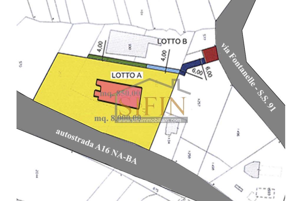 Capannone con terreno - capannone in cemento armato di mq. 700,00 (ml. 40,00 x 17,50) con mq. 8.000,00 ca. di terreno limitrofo di cui mq. 2.000,00 ca. gia pavimentati 
