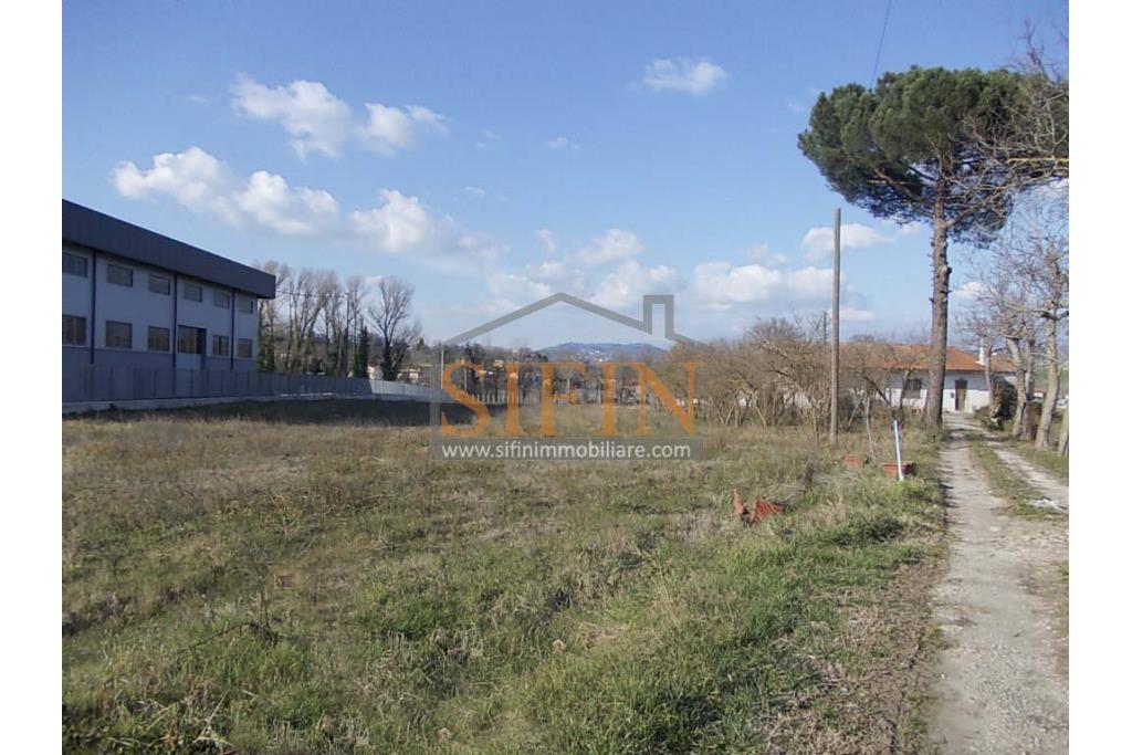 Terreno Edificabile - Terreno edificabile in vendita di mq. 7.500,00 identificata come C1 del PUC.