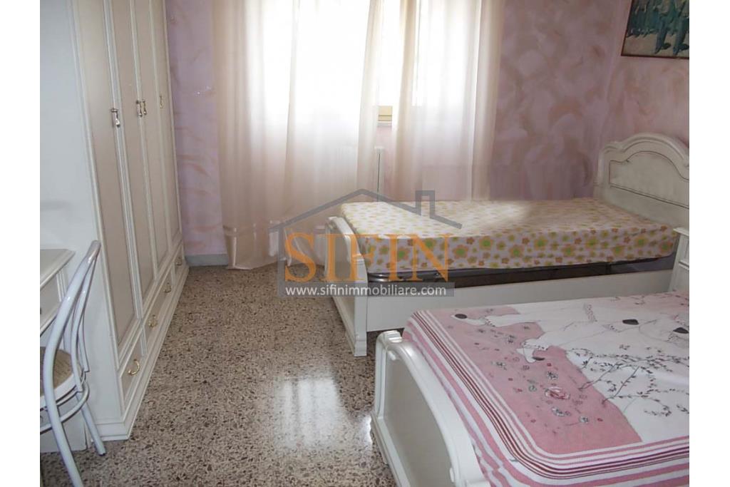 Appartamento con box - Sturno (AV) nell'immediata periferia, via Cristoforo Colombo, a soli 500 metri da piazza Municipio, proponiamo in vendita comodo e luminoso appartamento di mq. 115,00