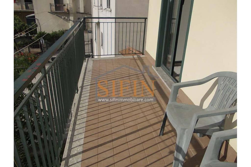Casa con Giardino - Fontanarosa proponiamo in vendita casa indipendente di complessivi mq. 125,00 ca. oltre a mq. 20,00ca. di giardino.