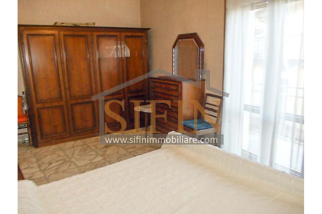 Casa con garage - Carife (AV), via Madonna delle Grazie, a pochi passi da piazza San Giovanni, proponiamo in vendita casa di complessivi mq. 98,00